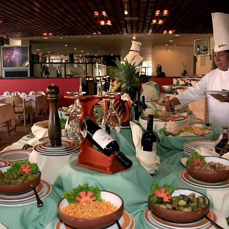 Real Plaza Hotel & Convention Center La Paz Restaurant foto